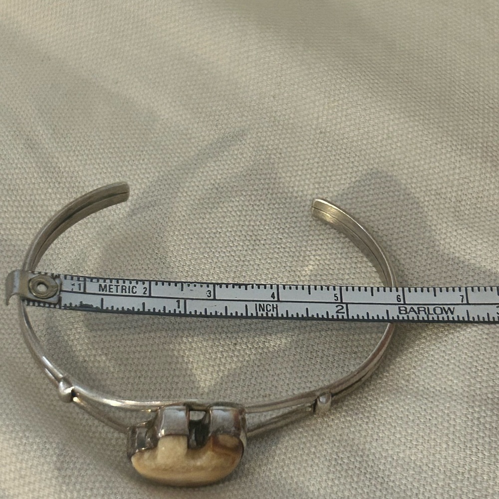 Native American Sterling Silver Carved Jasper Bear Cuff Bracelet Running Bear - Picture 5 of 5
